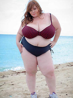 hotties bikini body mom