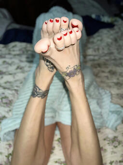 sweltering old lady feet stripping